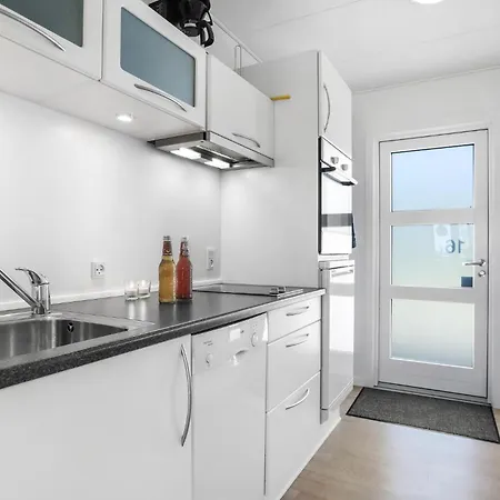 Апартаменты 1 Bedroom Cozy In *