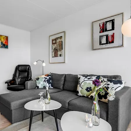 1 Bedroom Cozy In Апартаменты Аллинге