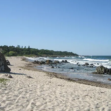 1 Bedroom Cozy In Аллинге